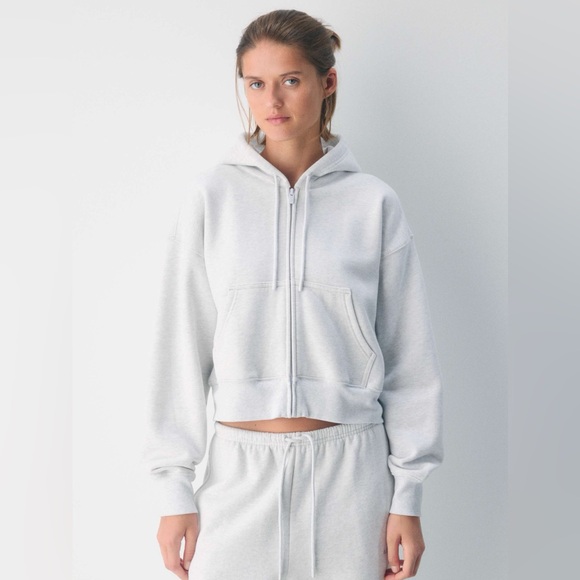 Aritzia Tops - Aritzia TNA Cozy Sweatfleece Boyfriend Boxy Zip Hoodie